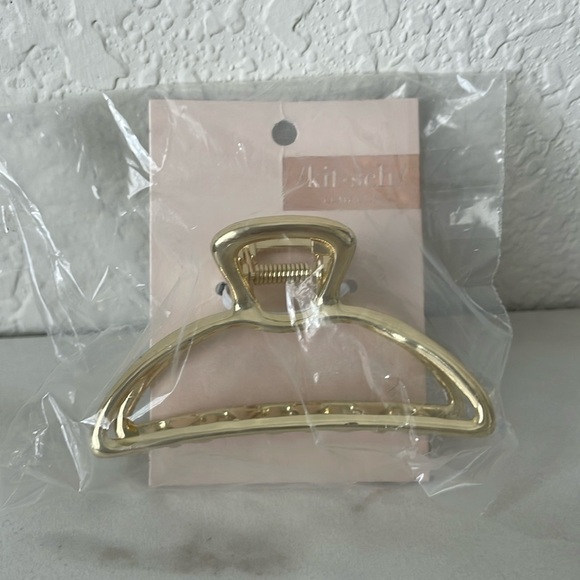 $6⭐️ KITSCH Gold Open Shape Claw Clip - Picture 1 of 2